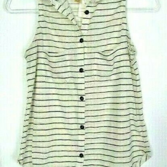 SOLD - EYESHADOW Women's Sleeveless Top Shirt - Picture 4 of 5